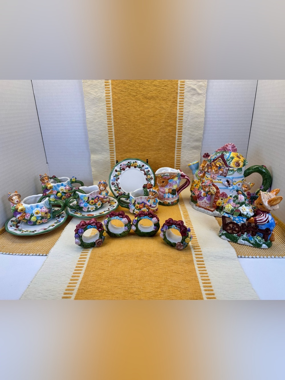 Vintage 1999 Mercuries "Springtime Garden" 16 piece tea set